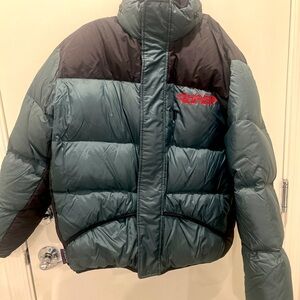 Chaps men’s medium puffer jacked green and black